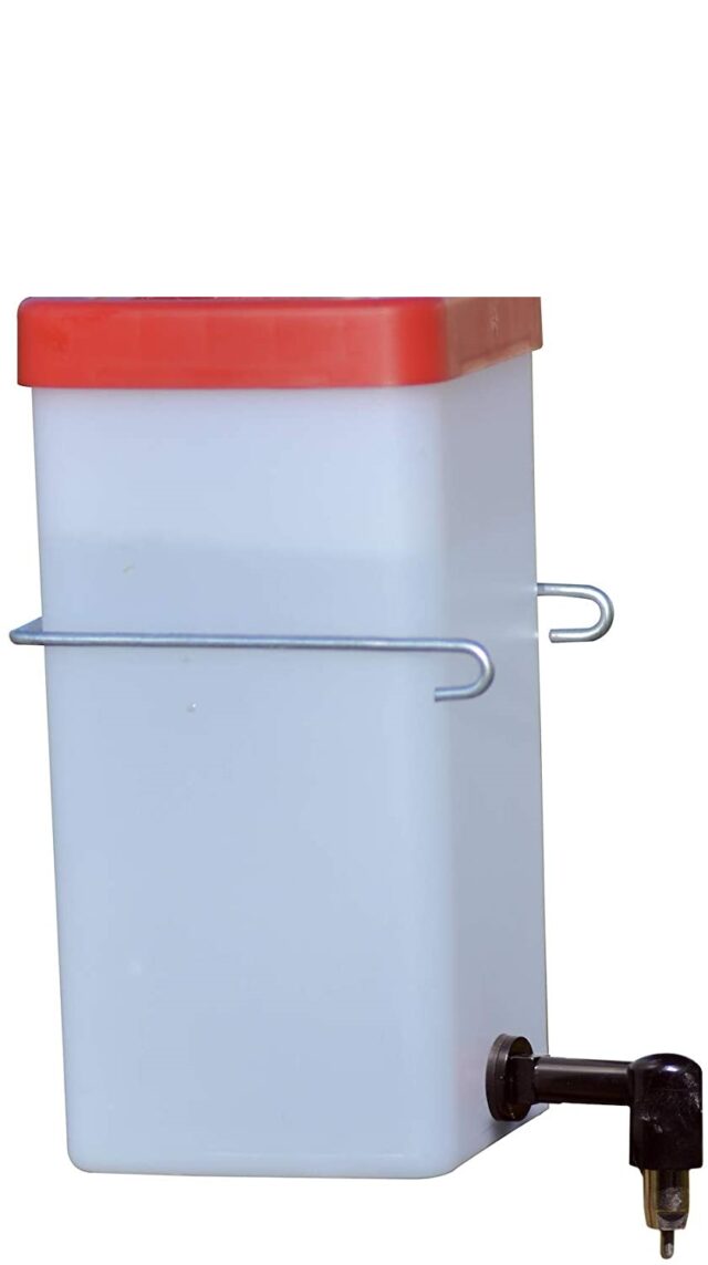 Basic Brooder Kit with heat lamp - Image 9
