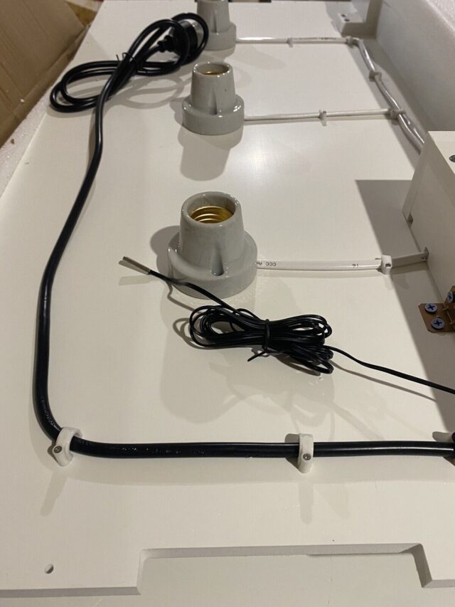 Bearded Dragon / Reptile Tank , White Colour 10050 Thermostat. - Image 3