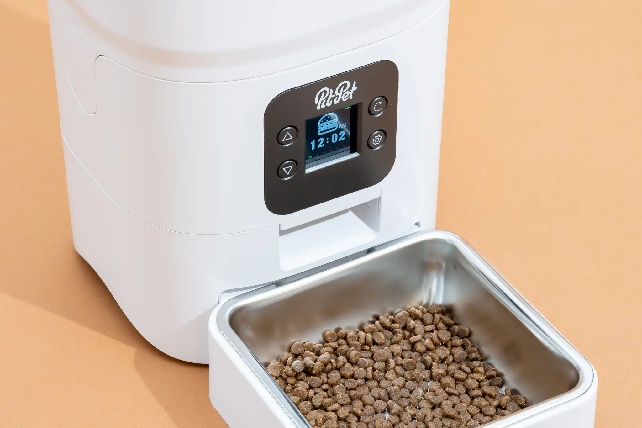 Choosing the Right Livestock Feeders for Your Farm